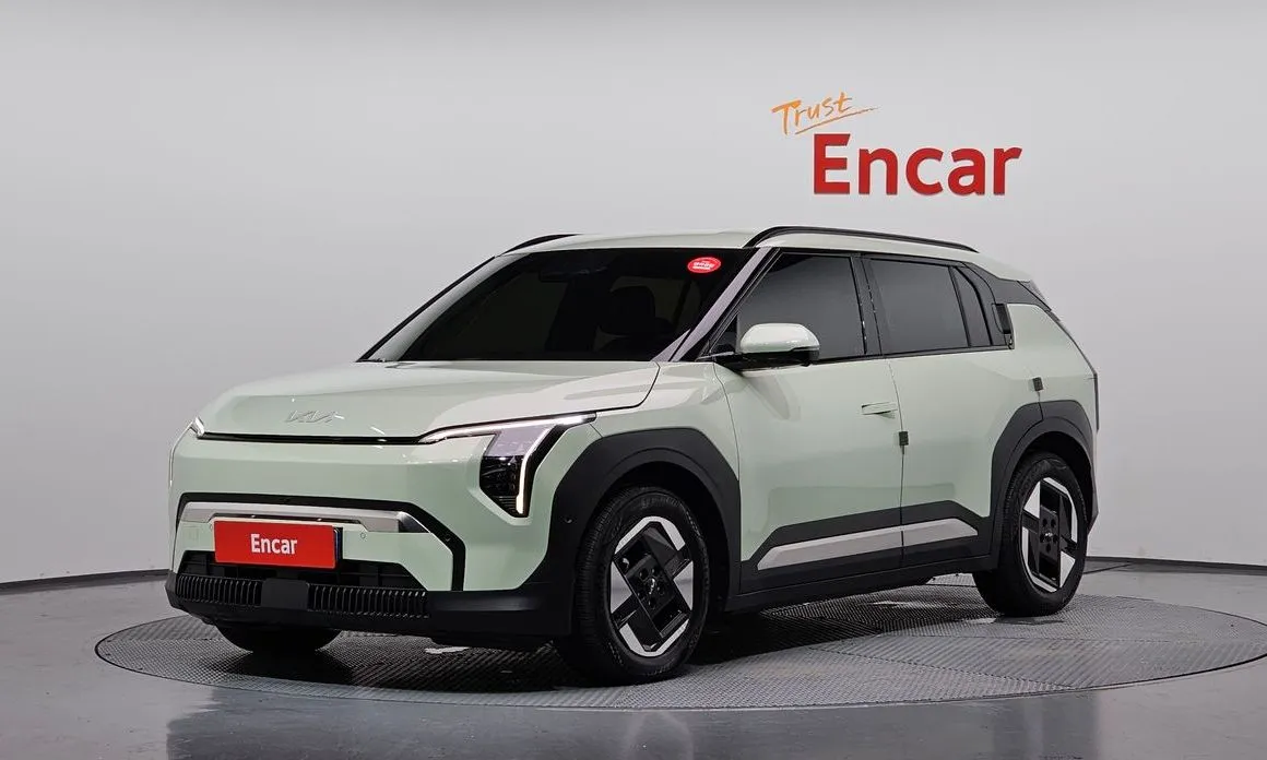 Kia EV3 — фото 1