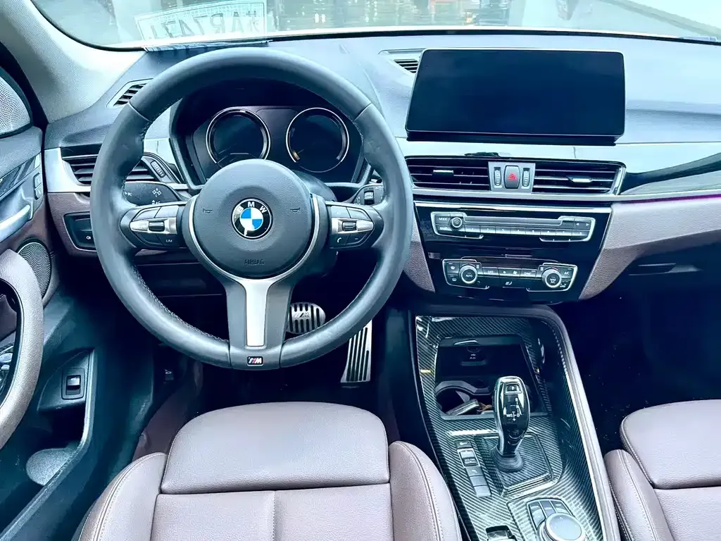 BMW X1 — фото 5