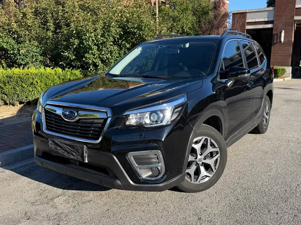 Subaru Forester — фото 1