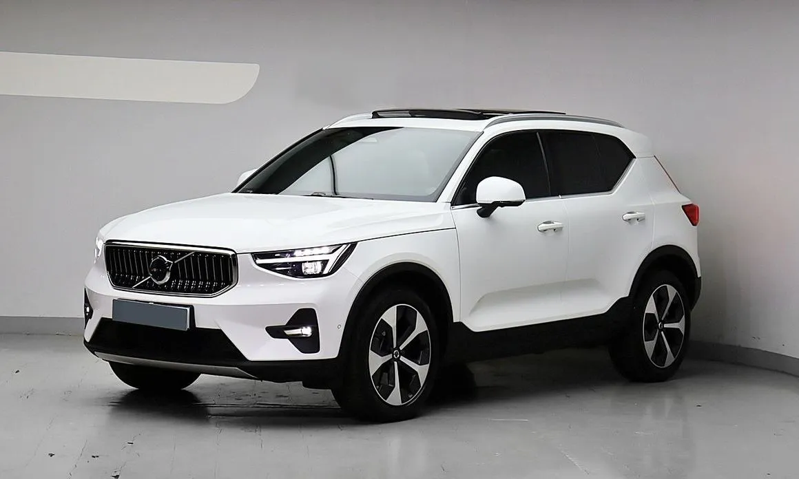 Volvo XC40 — фото 1