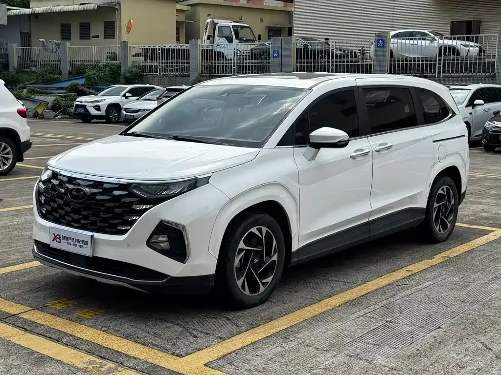 Hyundai Custo — фото 1