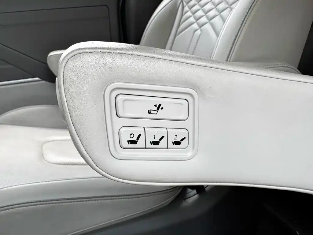Hyundai Custo — фото 9
