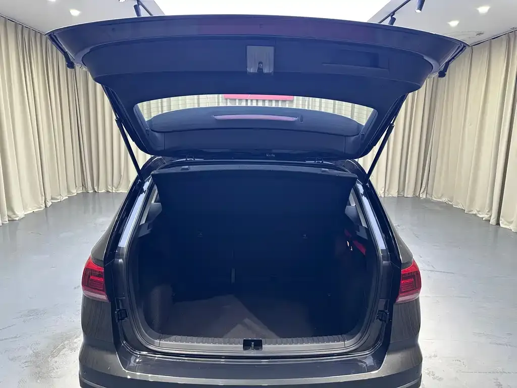 Volkswagen Tharu — фото 7
