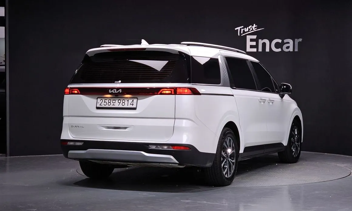 Kia Carnival — фото 4