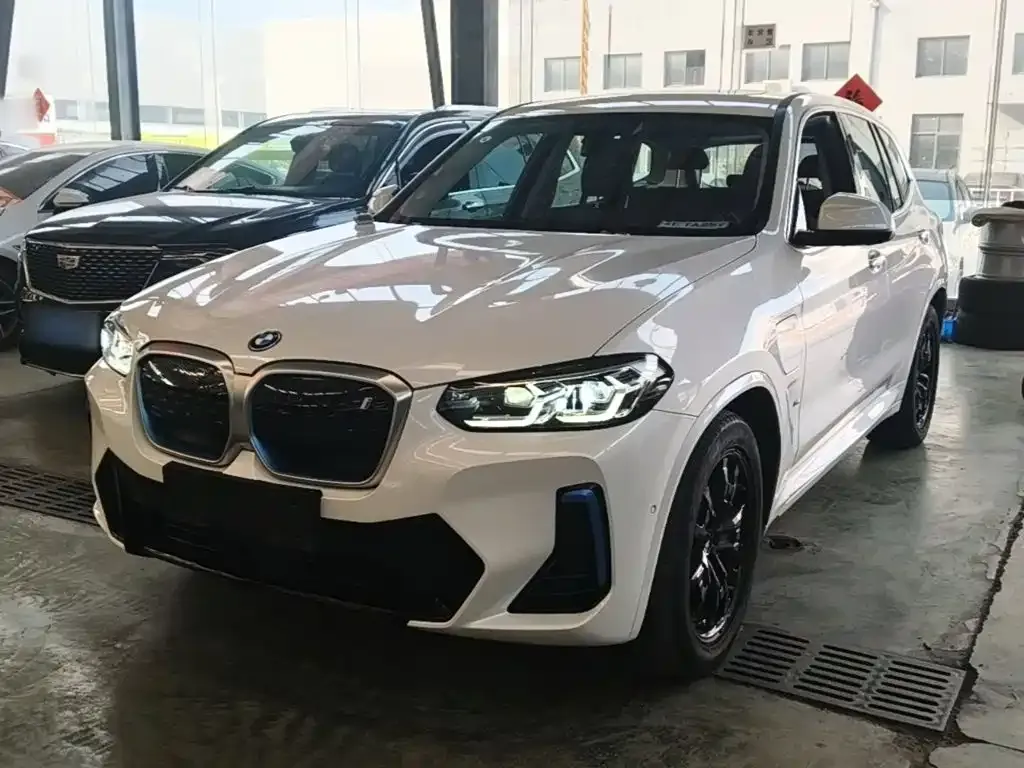 BMW iX3 — фото 5