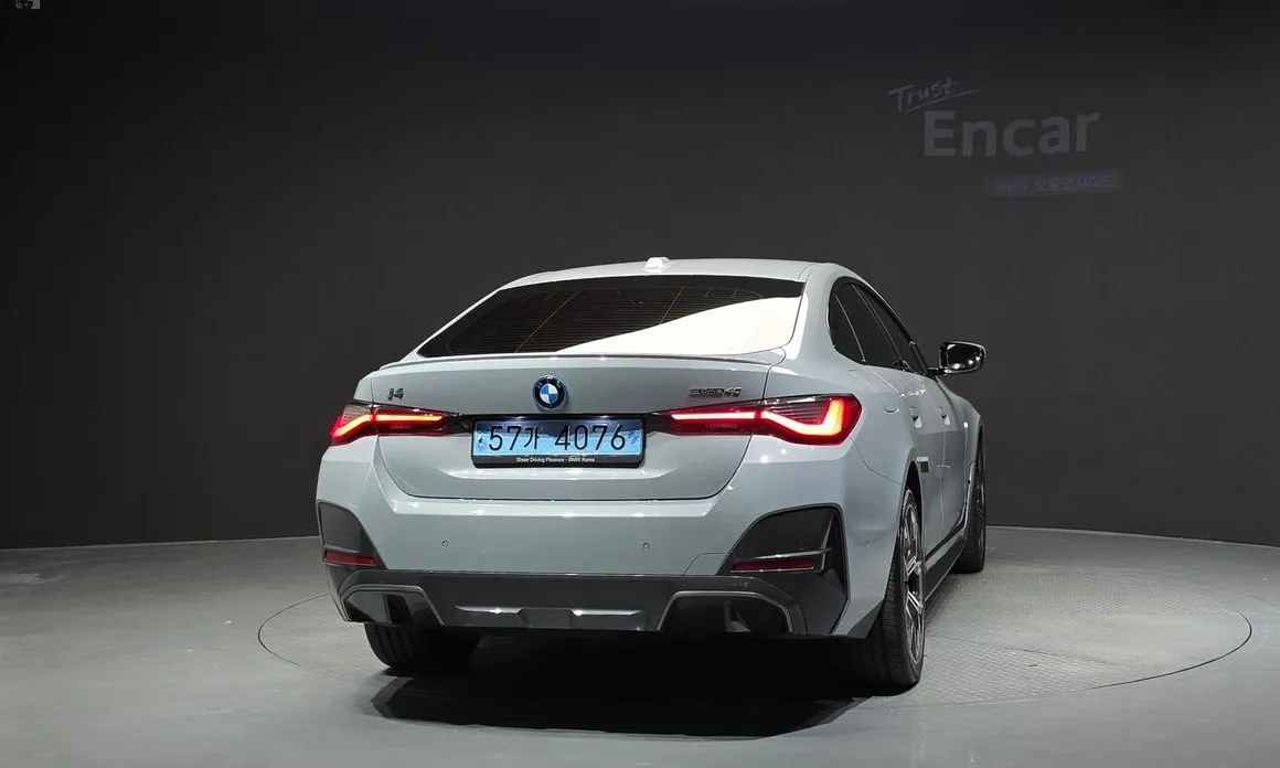 BMW i4 — фото 3