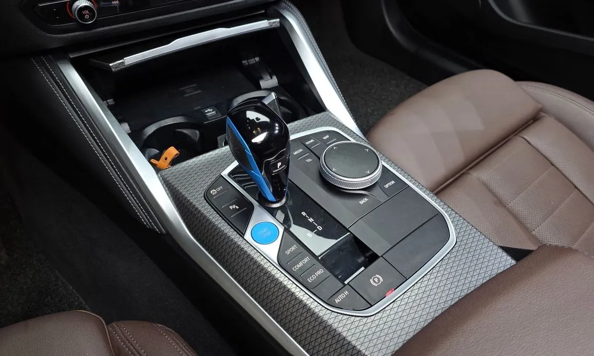 BMW i4 — фото 9