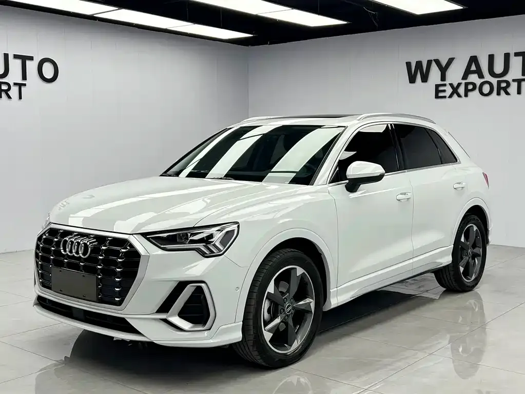 Audi Q3 — фото 1