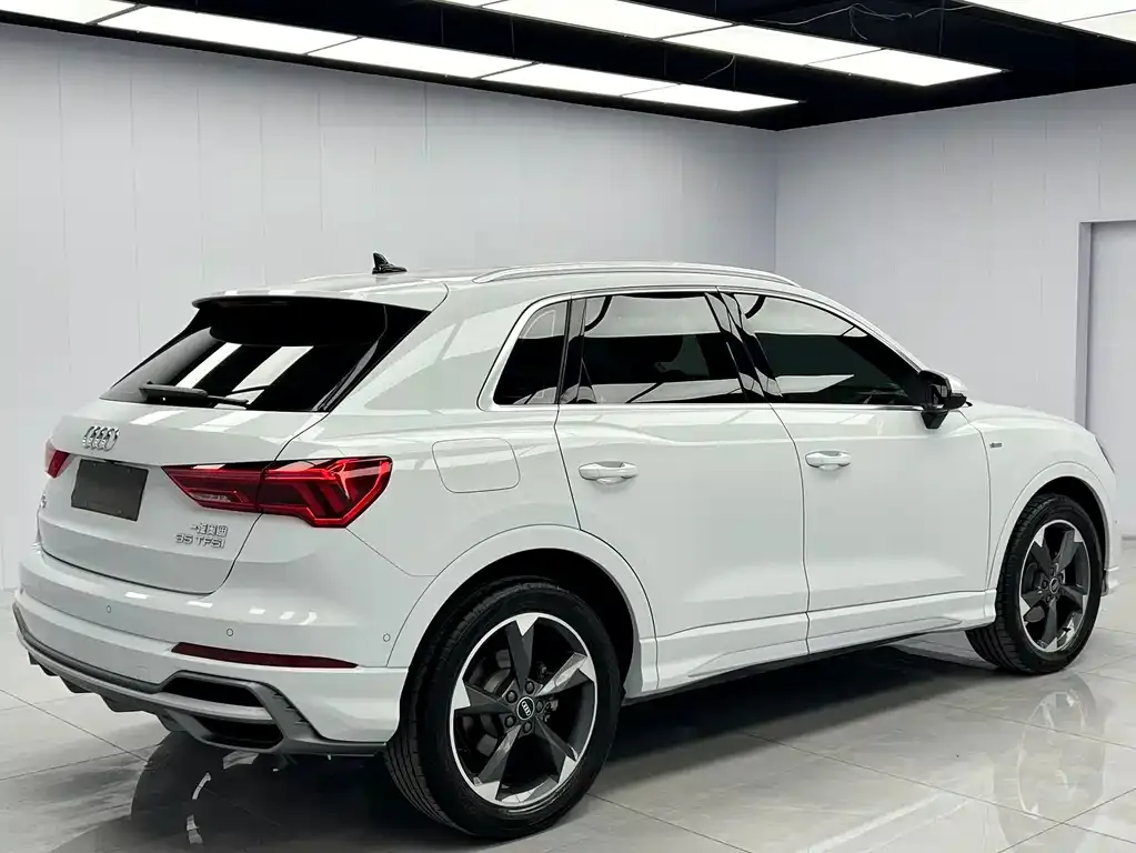 Audi Q3 — фото 5