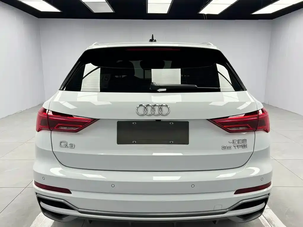 Audi Q3 — фото 6