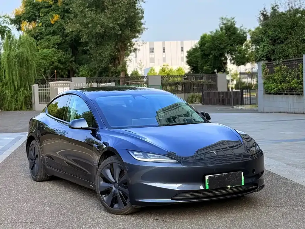 Tesla Model 3 — фото 6