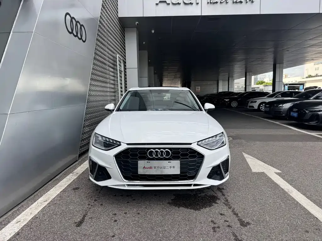 Audi A4L — фото 5