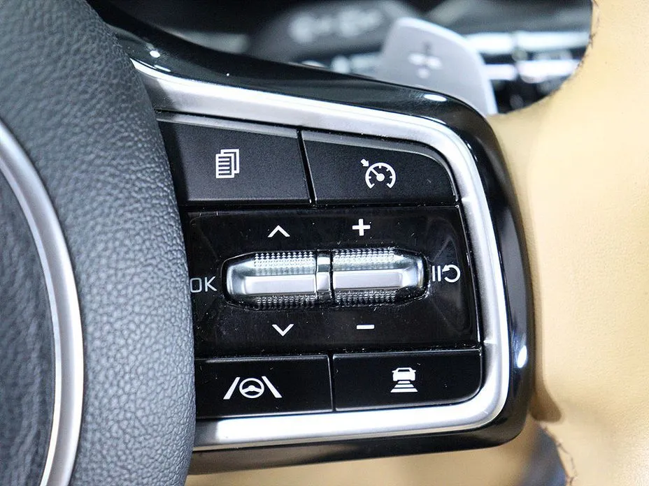 Kia Sorento — фото 6