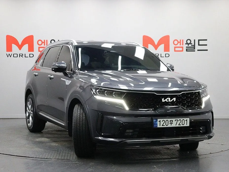 Kia Sorento — фото 5