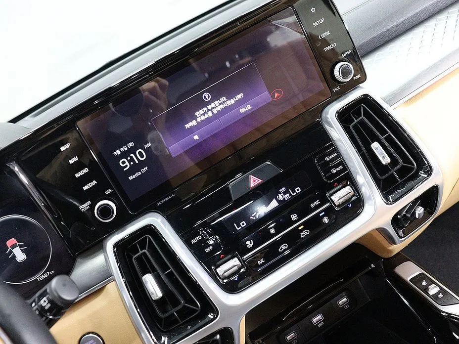 Kia Sorento — фото 8