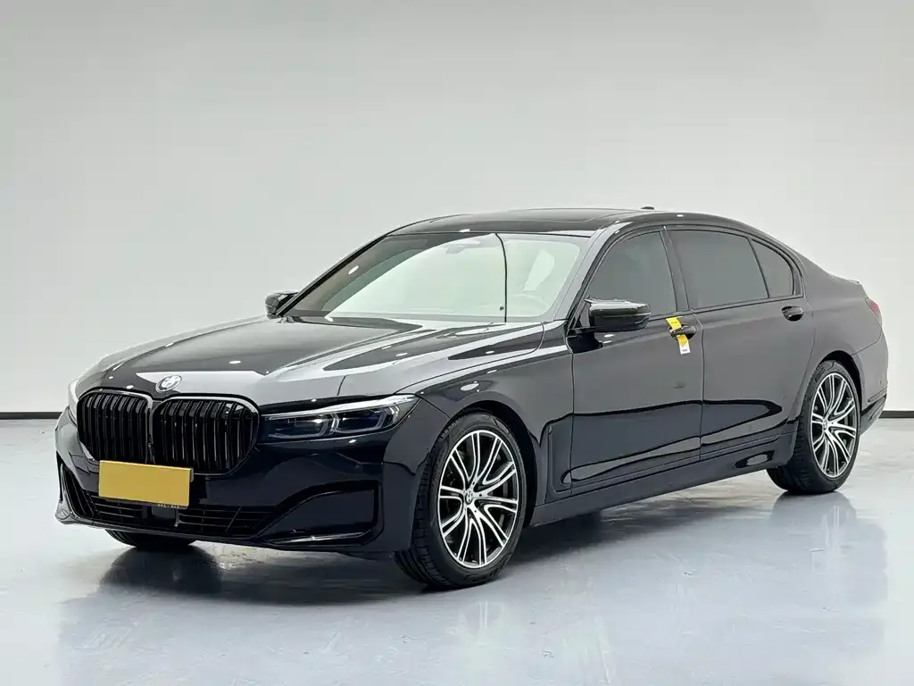 BMW 7 Series — фото 1