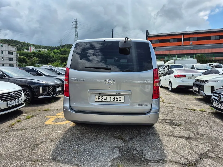 Hyundai Starex — фото 4
