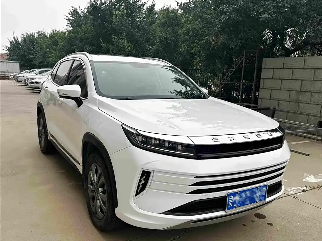 Exeed Zhaofeng — фото 10