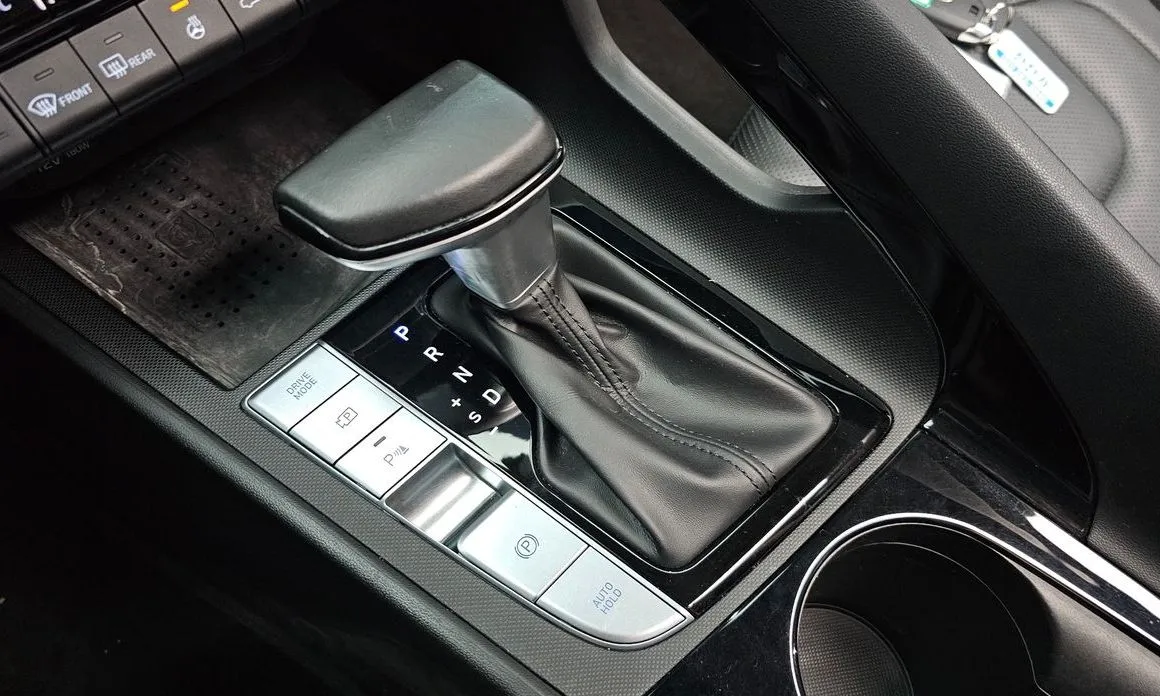 Hyundai AVANTE — фото 7