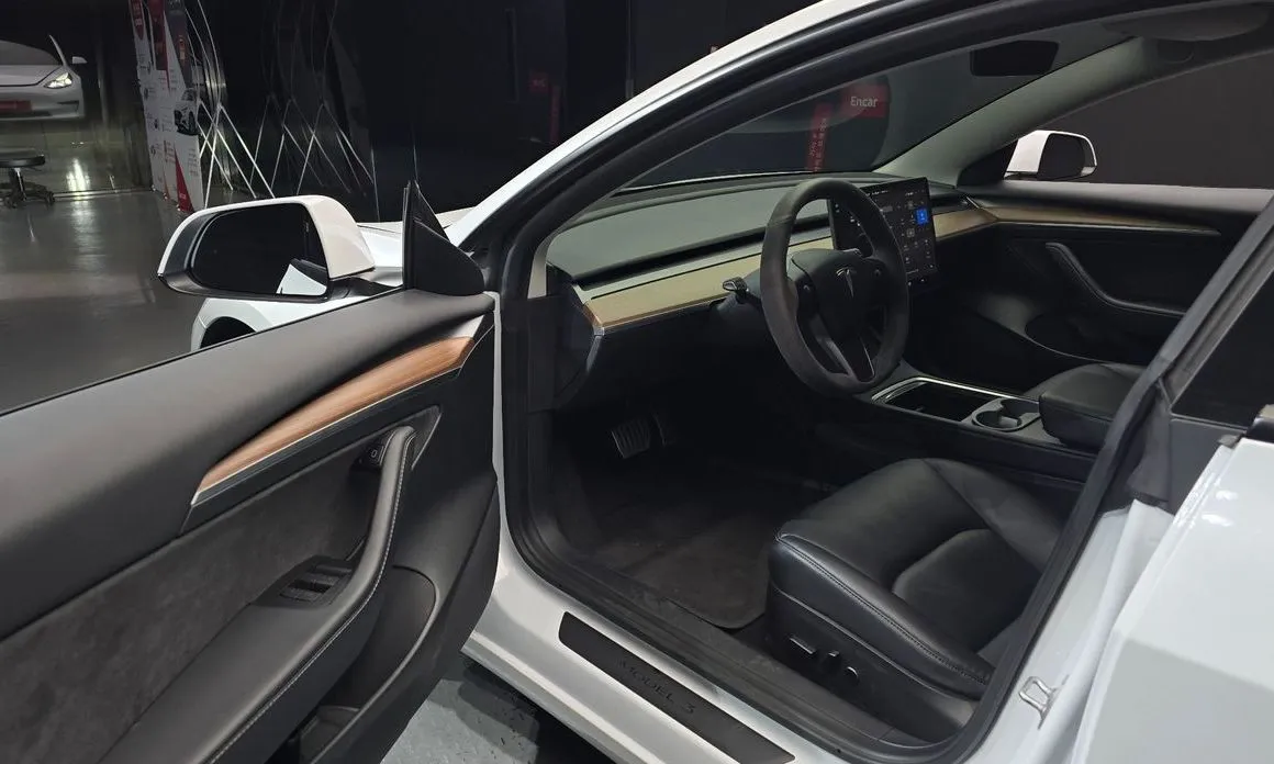 Tesla Model 3 — фото 8
