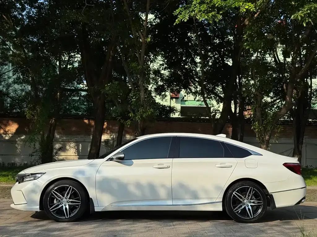 Honda Inspire — фото 4