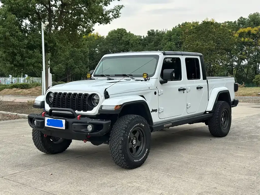 Jeep Gladiator — фото 1