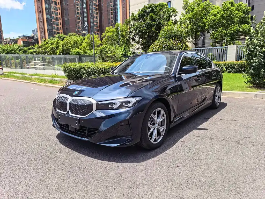 BMW i3 — фото 1