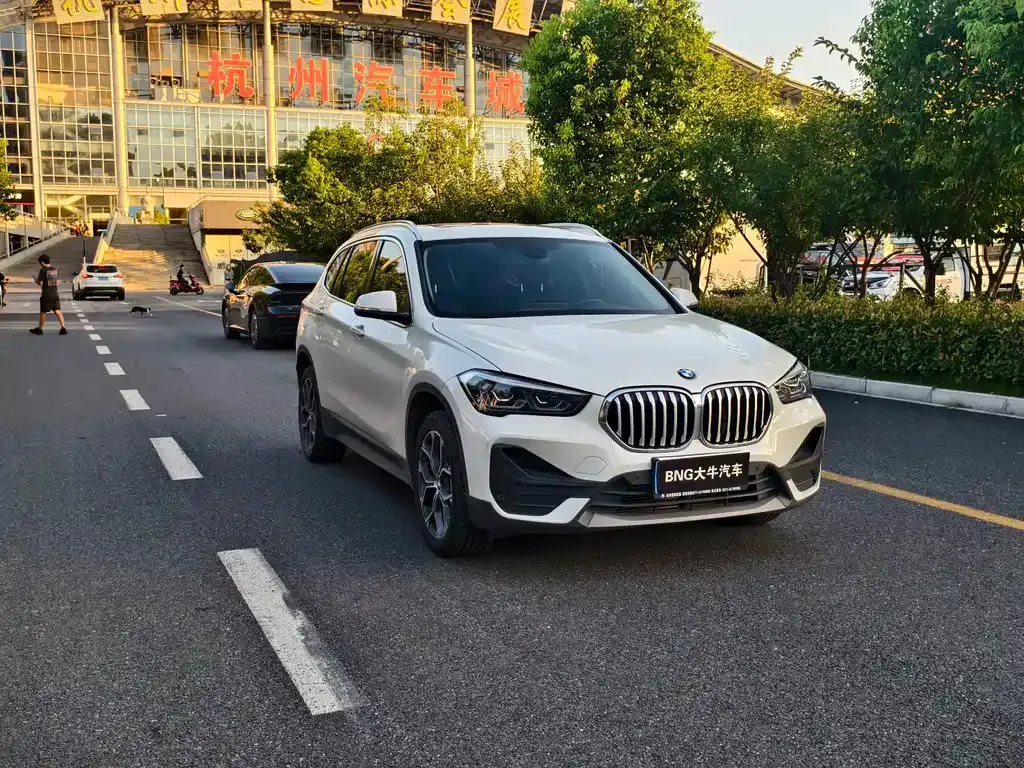 BMW X1 — фото 3