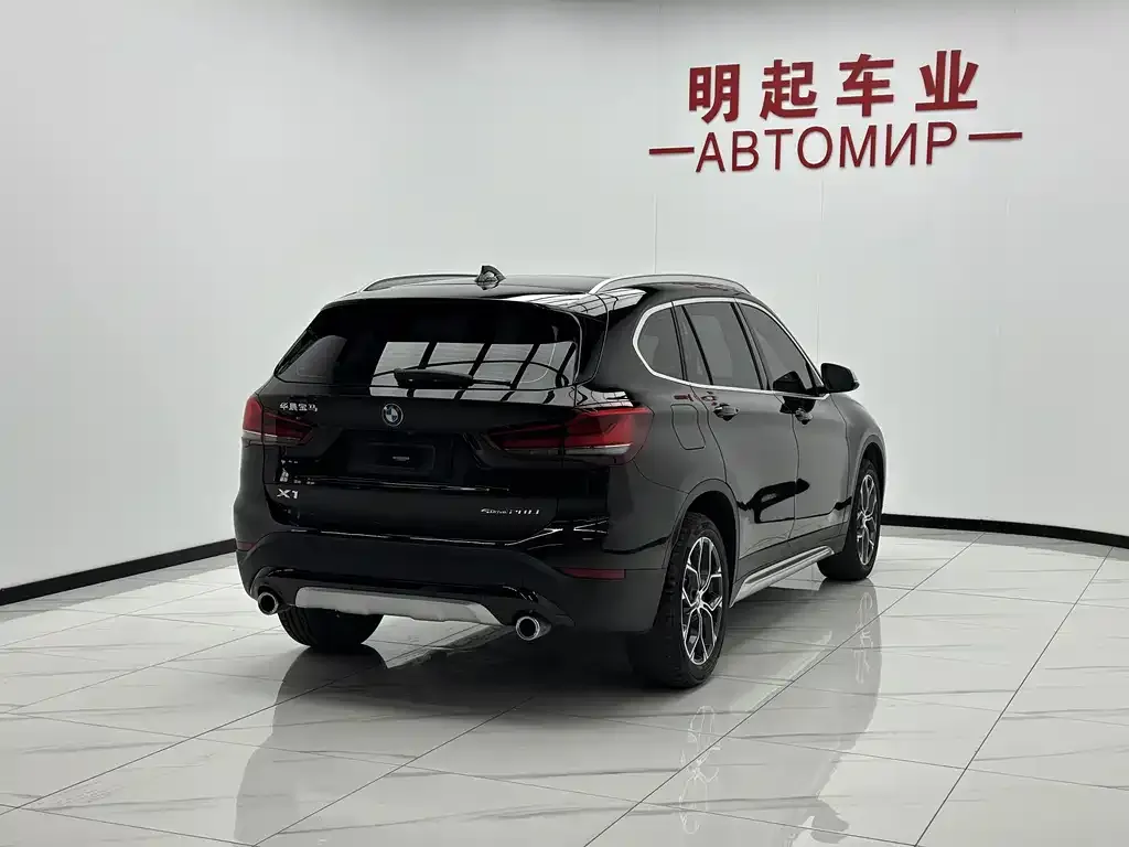 BMW X1 — фото 10