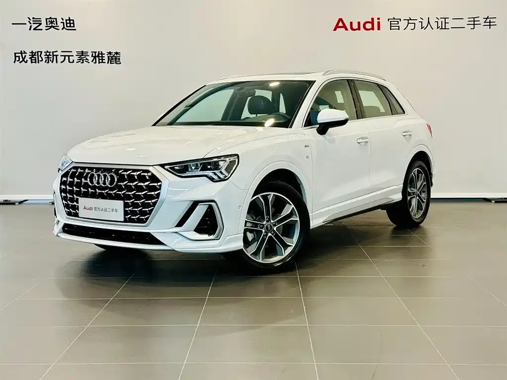 Audi Q3 — фото 1