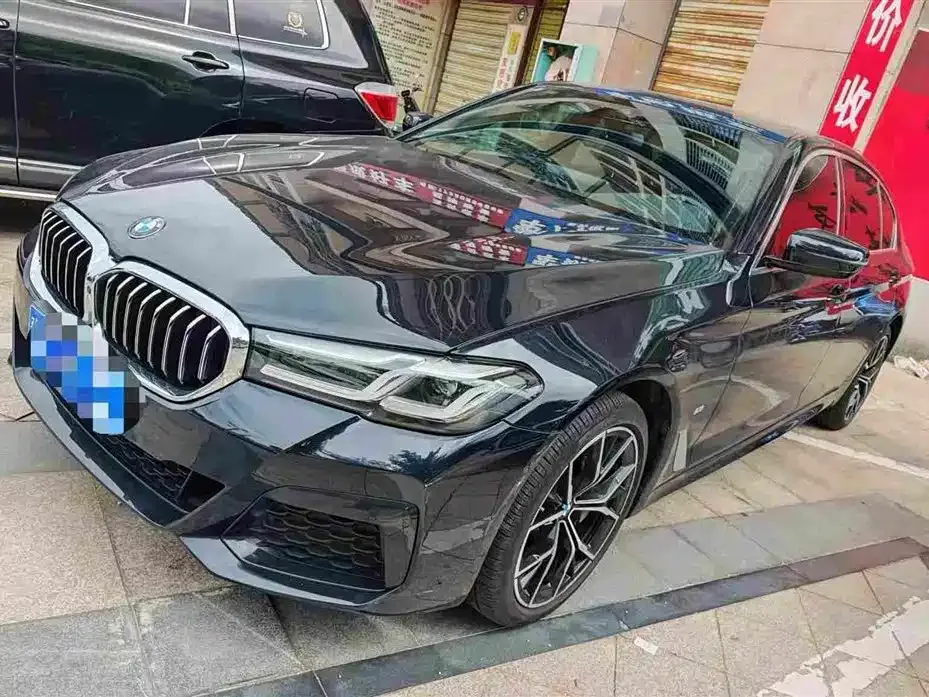 BMW 5 Series — фото 1