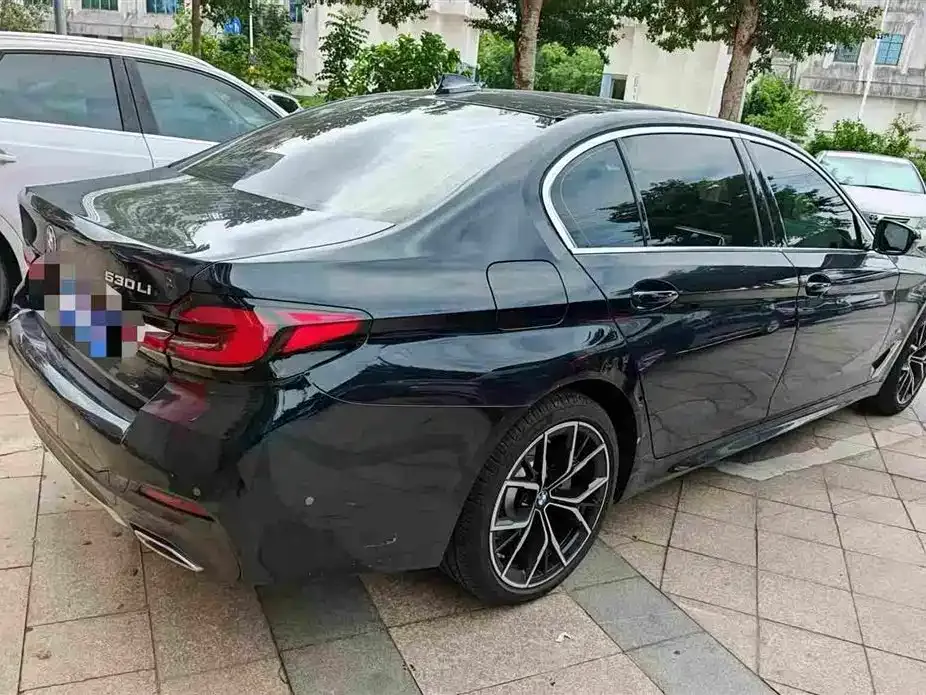 BMW 5 Series — фото 3
