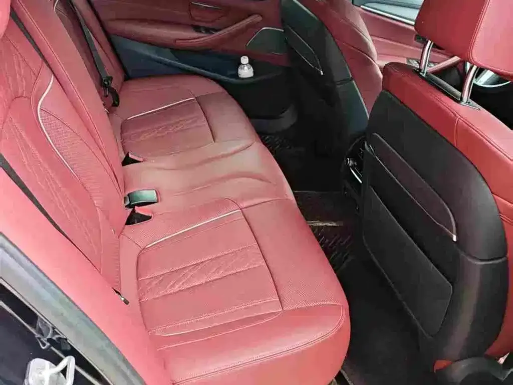 BMW 5 Series — фото 4