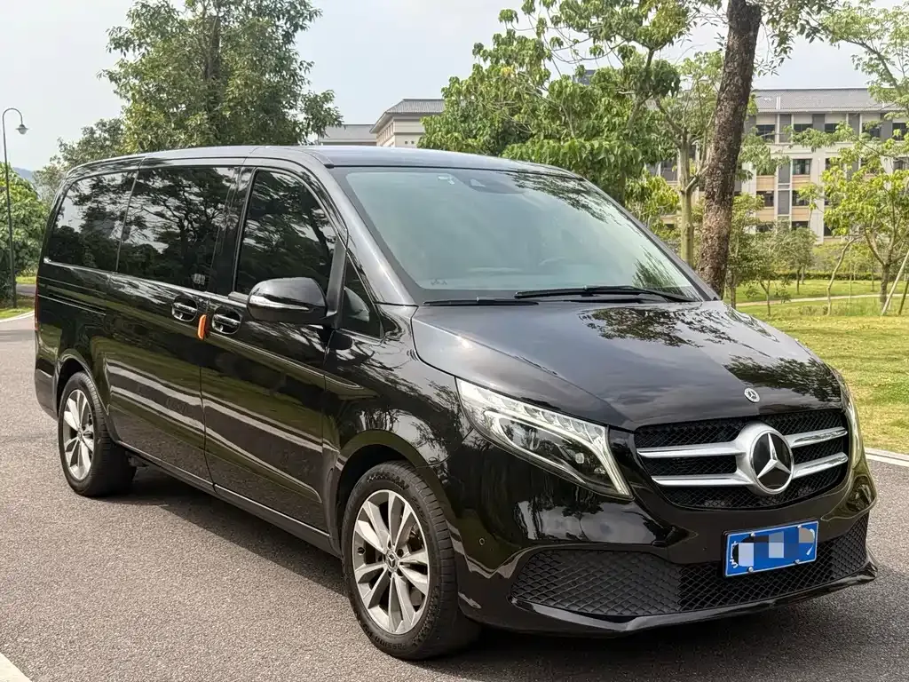 Mercedes-Benz V-Class — фото 10