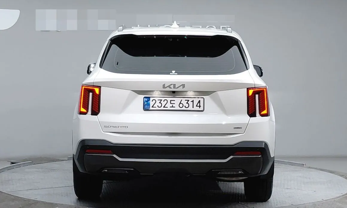 Kia Sorento — фото 7