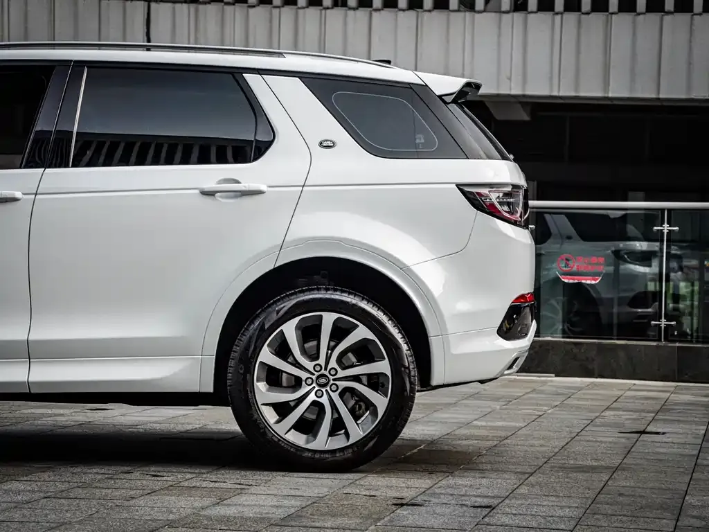 Land Rover Discovery Sport — фото 6