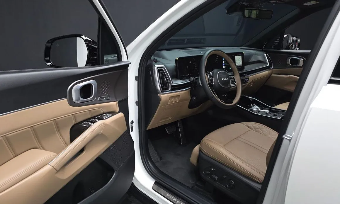 Kia Sorento — фото 7