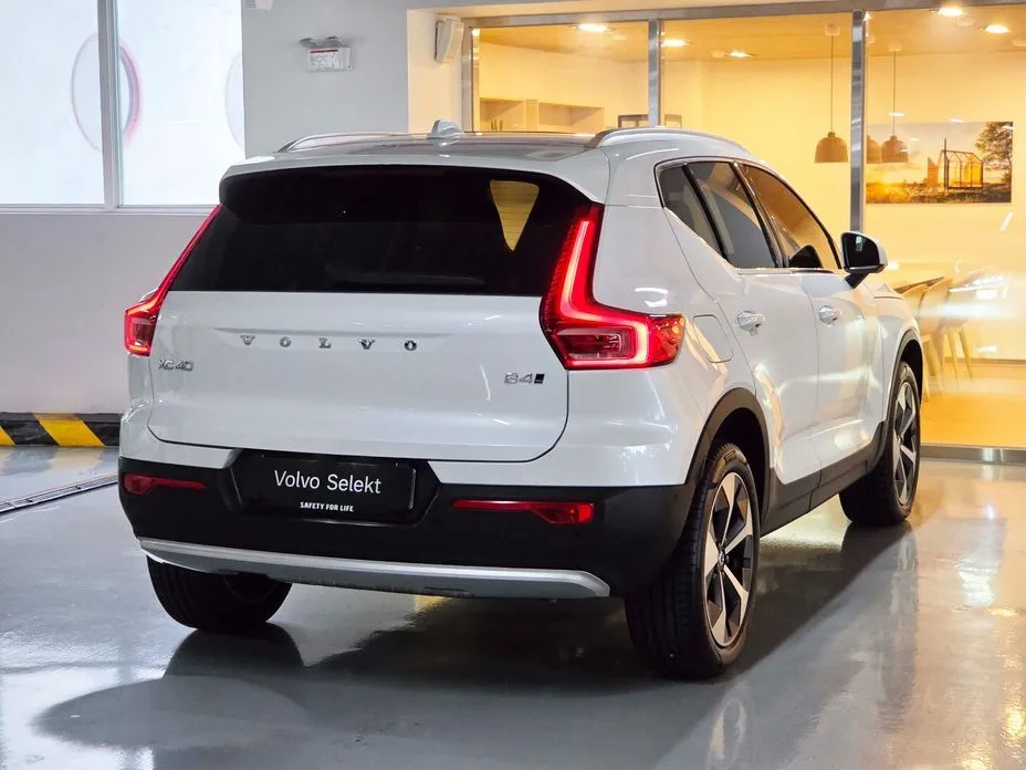 Volvo XC40 — фото 4