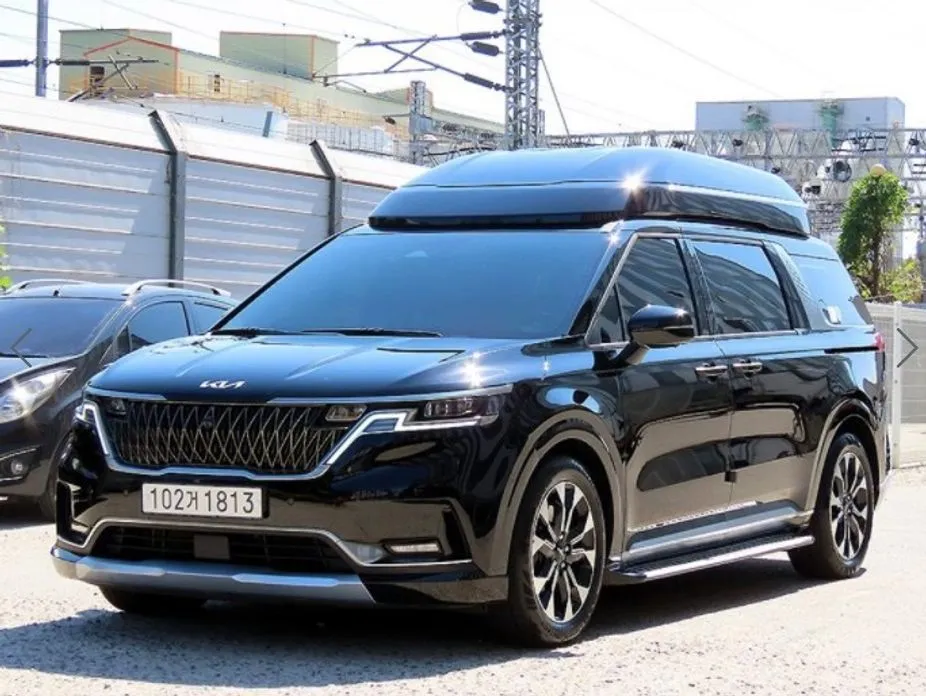 Kia Carnival — фото 1