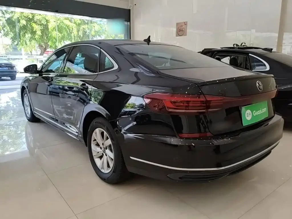 Volkswagen Passat — фото 8