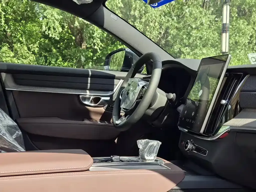 Volvo S90 — фото 2