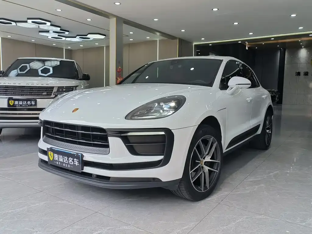 Porsche Macan — фото 1