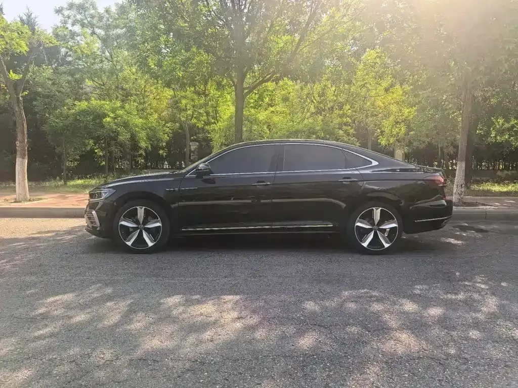 Volkswagen Passat — фото 6