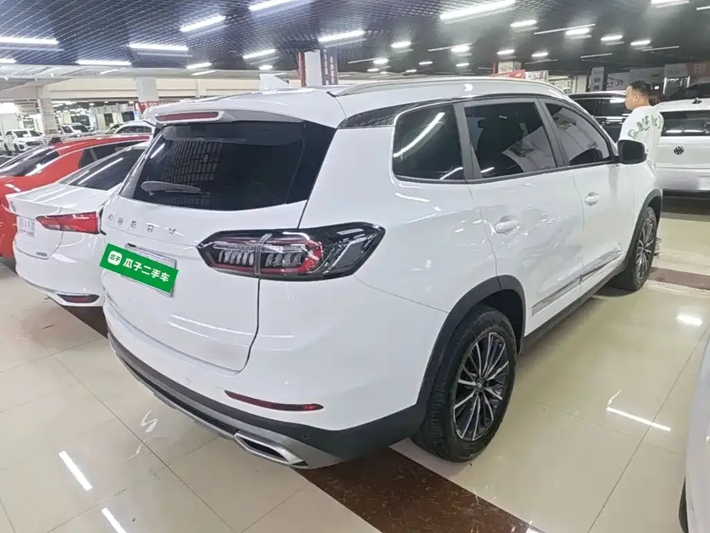 Chery Tiggo 8 — фото 8