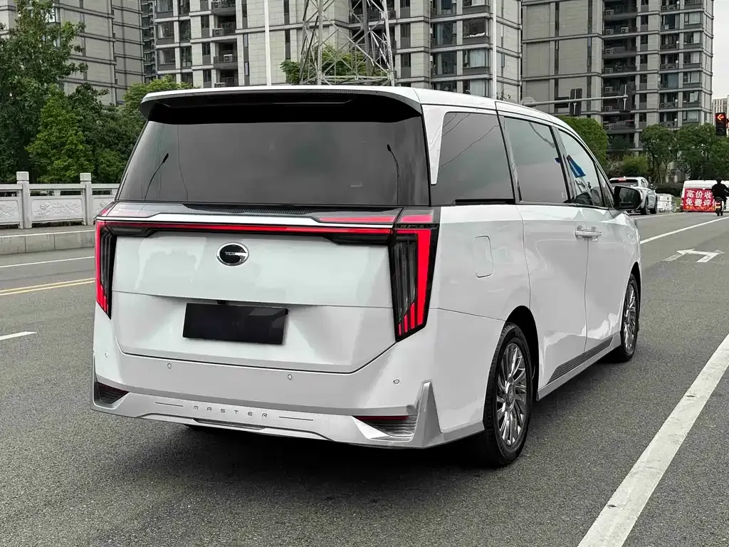 GAC Motor Trumpchi M8 — фото 9