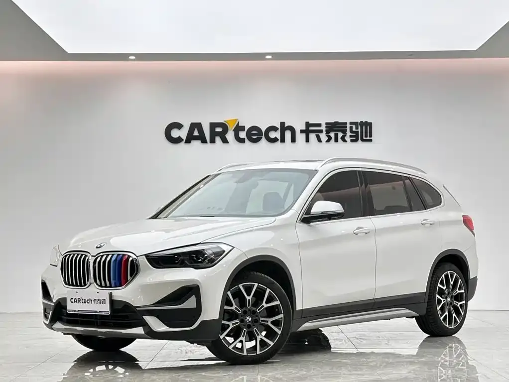 BMW X1 — фото 1