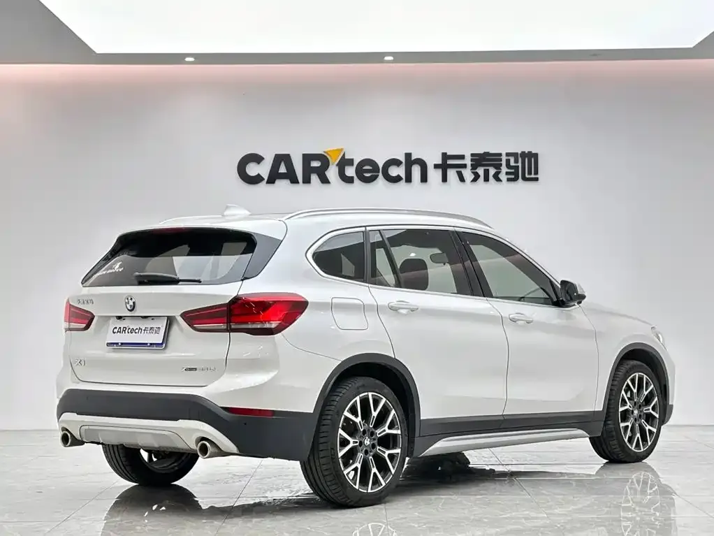 BMW X1 — фото 8