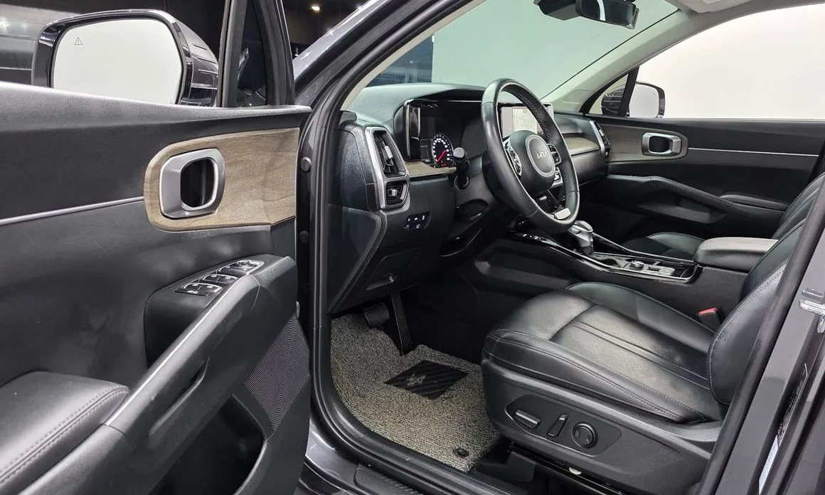 Kia Sorento — фото 7