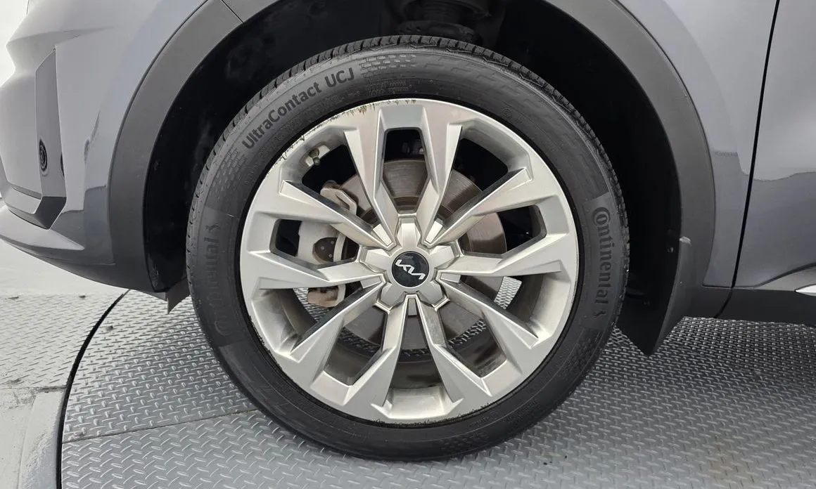 Kia Sorento — фото 6