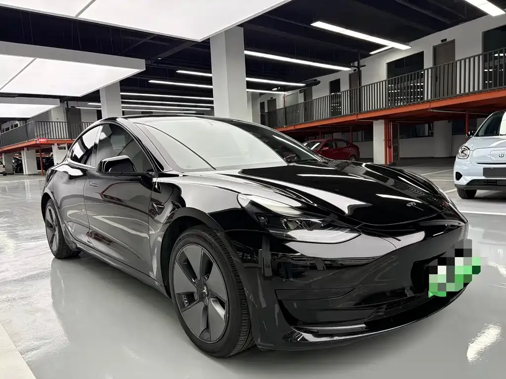 Tesla Model 3 — фото 6